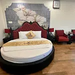 Love Luxury Hotel Vuon Lai
