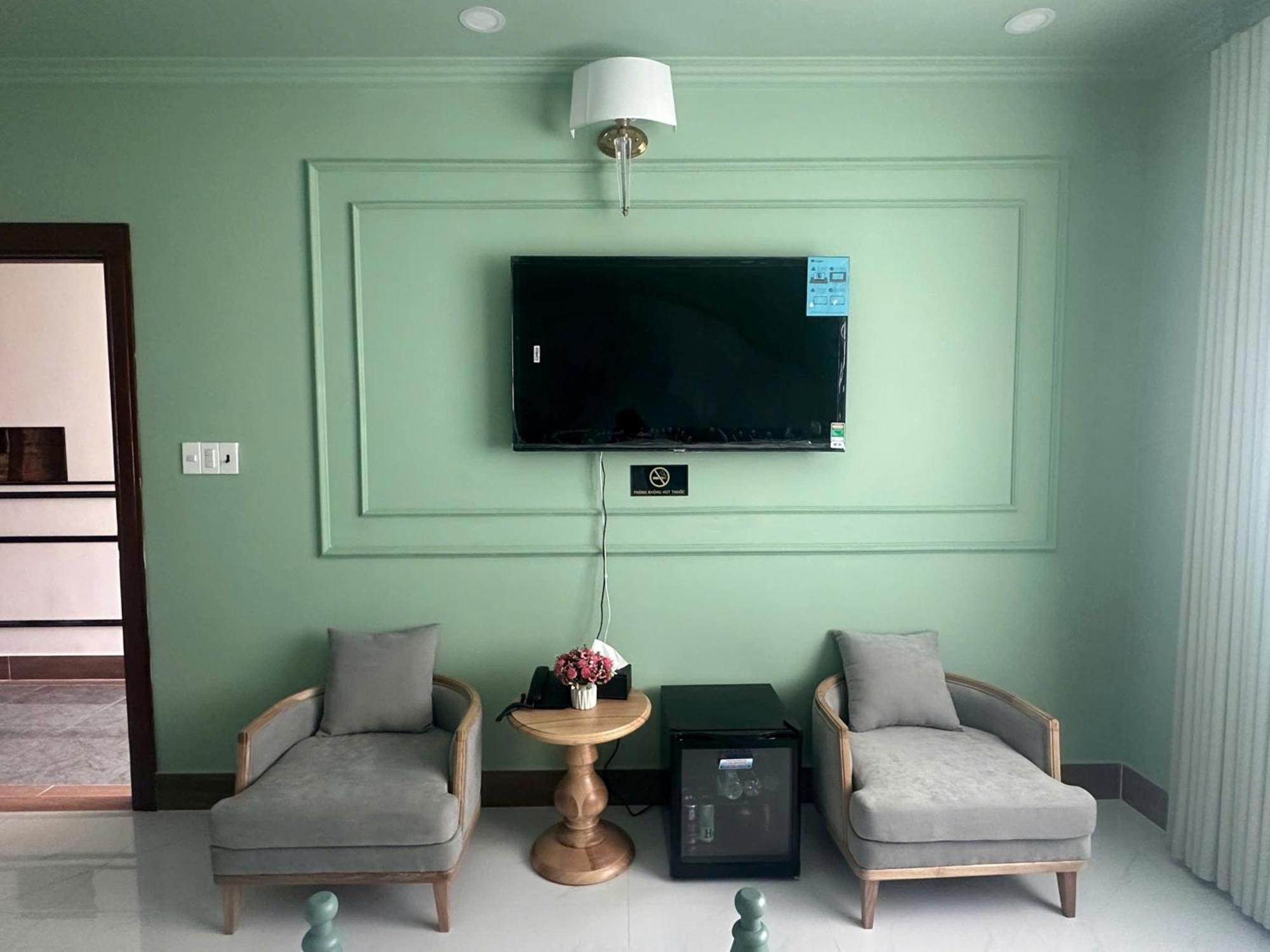 Luxury Vuon Lai Khách sạn *
