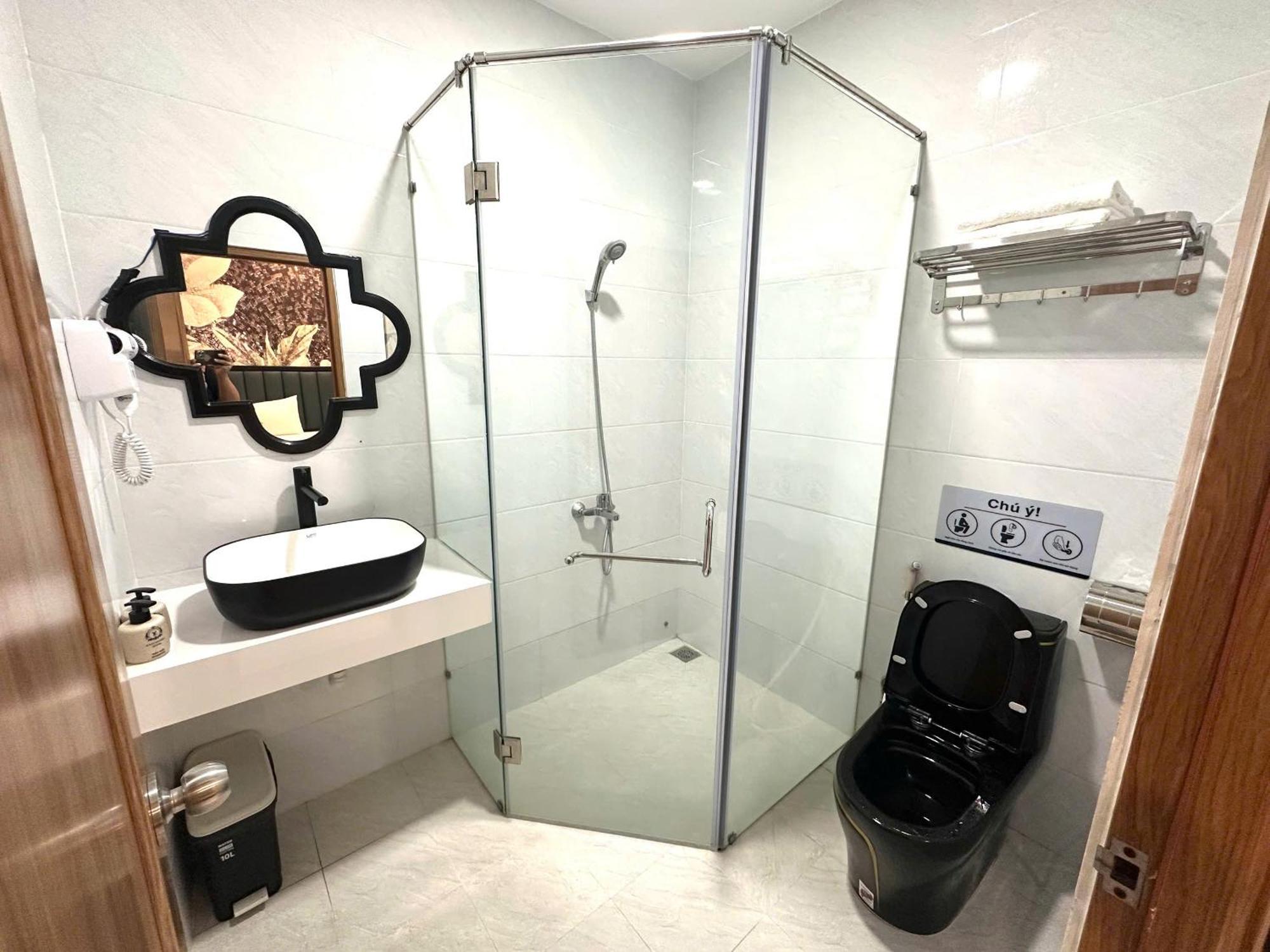 Luxury Vuon Lai Khách sạn *